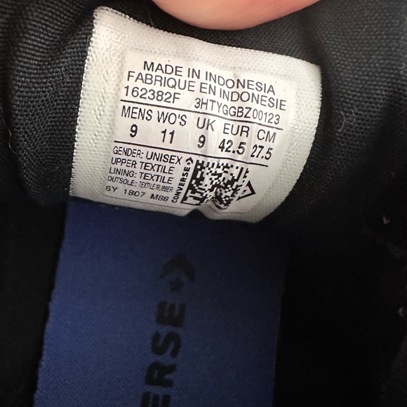 Converse Gray High-Top Sneakers with Purple Laces. Men’s size 9 - Picture 8 of 9